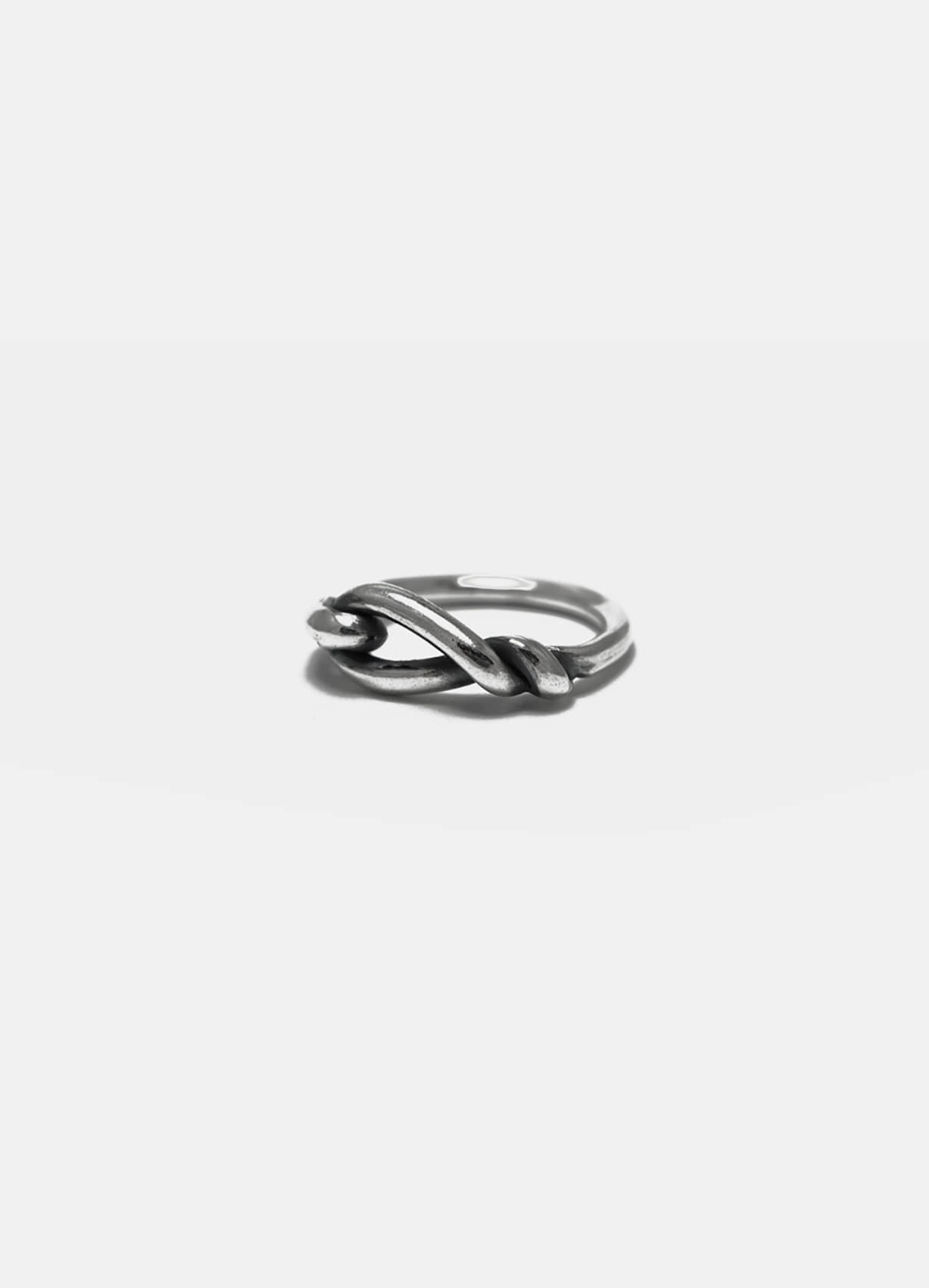 fluid knot ring 002