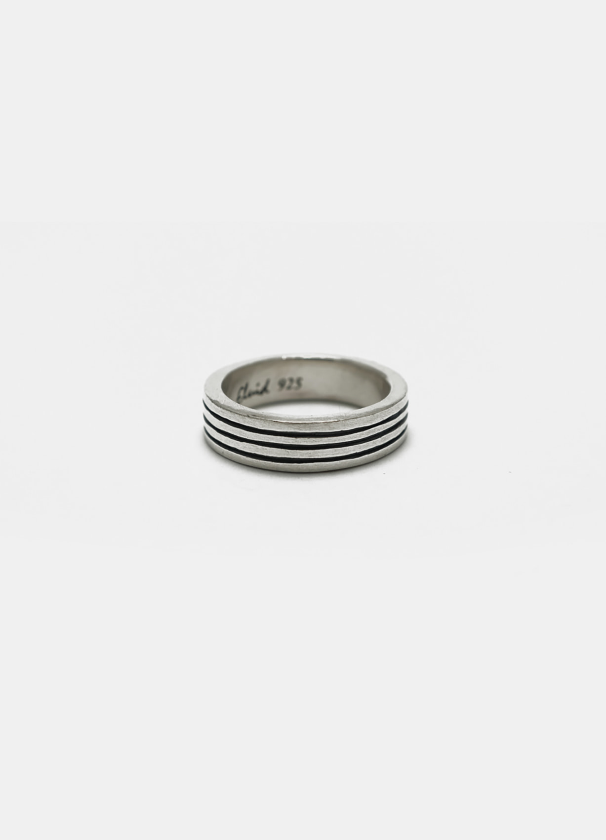 fluid line band ring