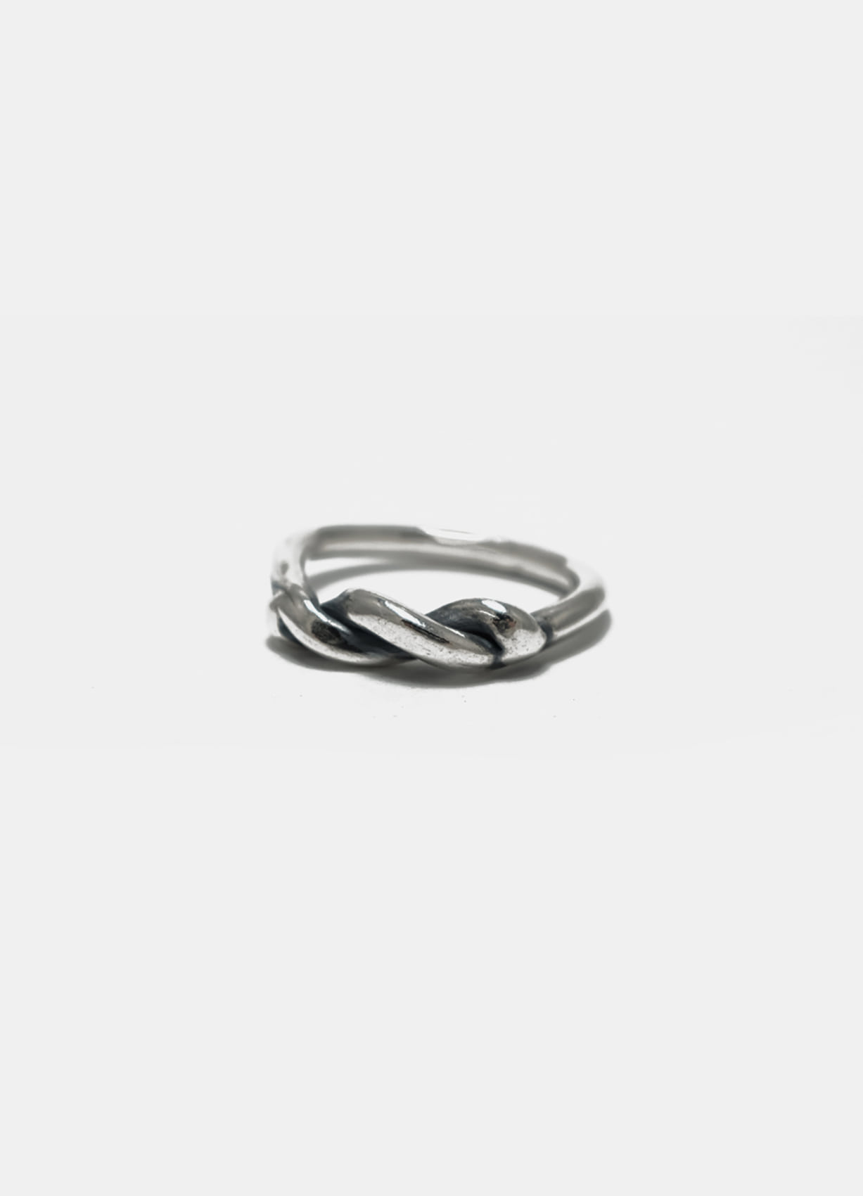 fluid knot ring 003