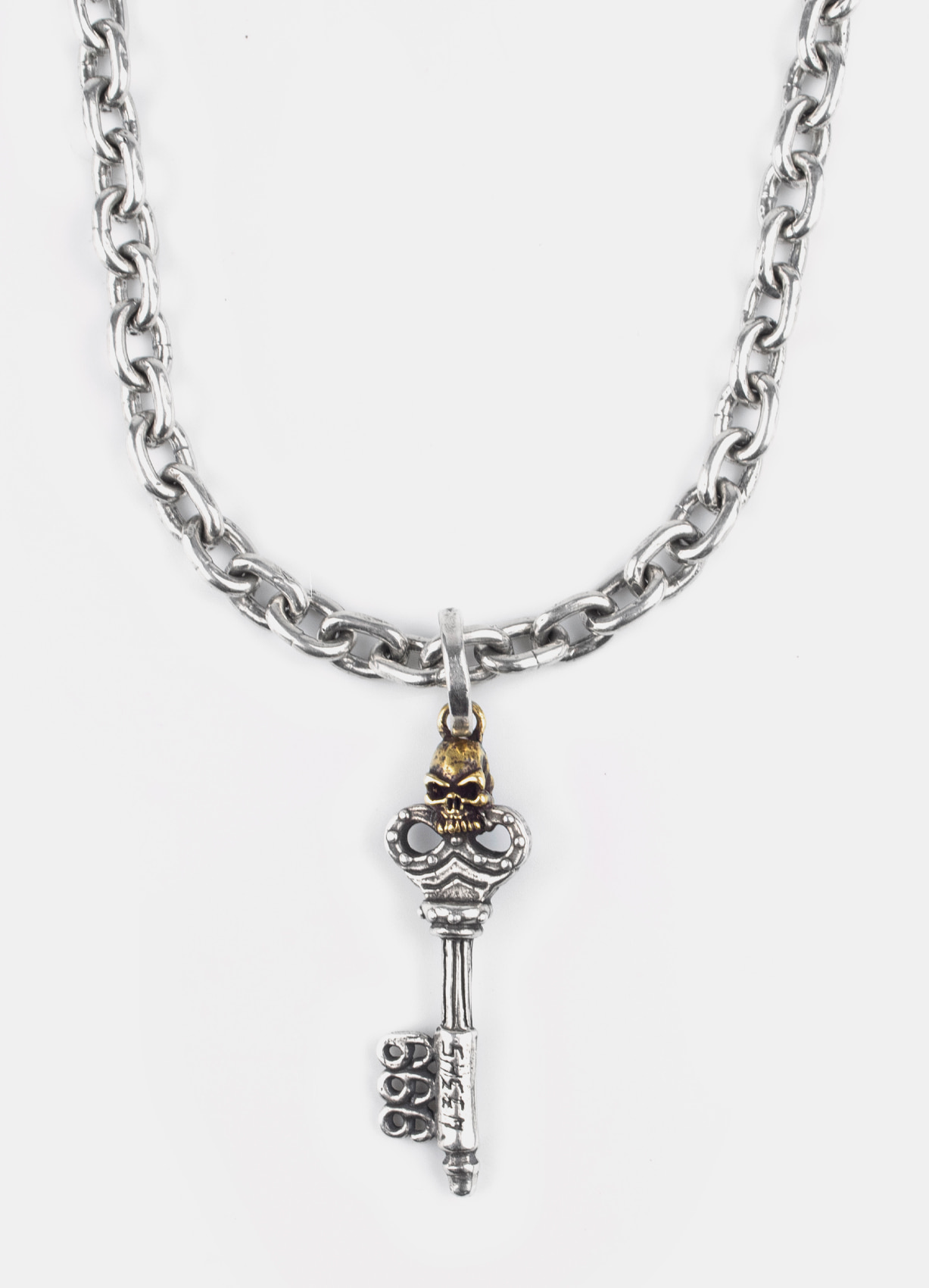 Key Pendant with 577 Link Necklace Set